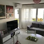 Maria *